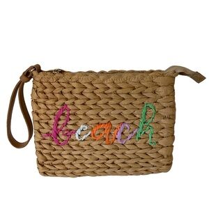 Beach summer wristlet; straw woven clutch; top zip; inside vinyl like lining